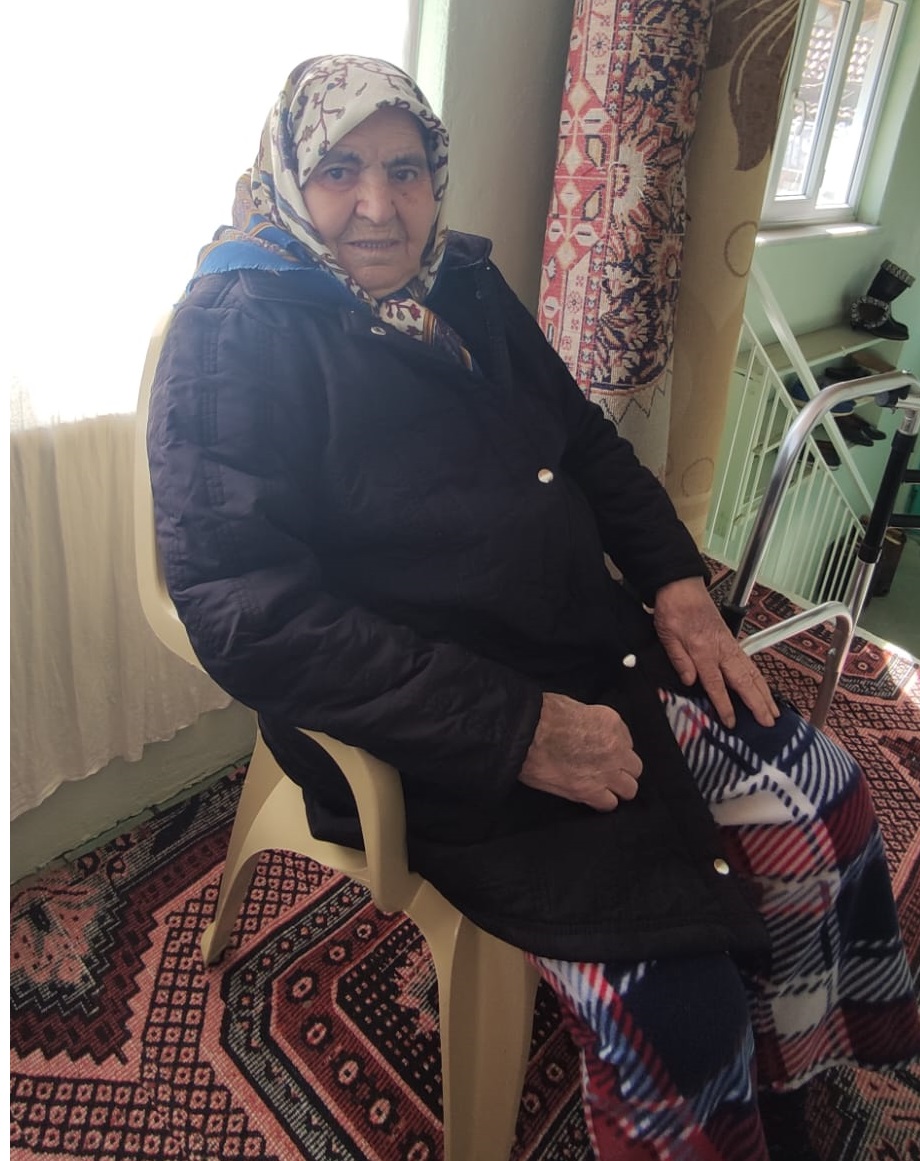 Mahmut Hazer eşi Rukiye Hazer vefat etmiştir.